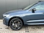 Volvo XC60 T6 Plug-in hybrid AWD Plus Black Edition | Direct Beschikbaar | Panoramadak | 360 Camera | Head-Up | Harman/Kardon | Elektrische Stoelen | Stoelverwarming