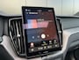 Volvo XC60 T6 Plug-in hybrid AWD Plus Black Edition | Direct Beschikbaar | Panoramadak | 360 Camera | Head-Up | Harman/Kardon | Elektrische Stoelen | Stoelverwarming