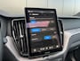 Volvo XC60 T6 Plug-in hybrid AWD Plus Black Edition | Direct Beschikbaar | Panoramadak | 360 Camera | Head-Up | Harman/Kardon | Elektrische Stoelen | Stoelverwarming