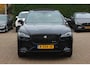 Jaguar F-Pace 2.0 P400e PHEV R-Dynamic HSE / Panoramadak / Camera / Head-up / Kuipstoelen / Meridian / Keyless / 21'' / Matrix LED / CarPlay / Stuur+Stoelverwarming / DAB / Dodehoek / ACC