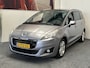 Peugeot 5008 1.6 THP ALLURE 7PERSOONS AUTOMAAT PANORAMADAK HEAD UP DISPLAY TREKHAAK ACHTERUITRIJ CAMERA CRUISE CONTROL CLIMATE CONTROL