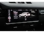 Porsche Cayenne 3.0 E-Hybrid / Panoramadak / 360Camera / Head-up / Achterasbesturing / Softclose / Carbon intr. / Luchtvering / 21'' / Sportdesign+Chrono / Sportuitlaat / Keyless / Bose / Stoelventilatie 4x / Stoelverwar