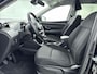 Hyundai Tucson 1.6 T-GDI MHEV COMFORT | NAVI via APPLE CARPLAY & ANDROID AUTO | TREKGEWICHT 1650 KG | CLIMA | CRUISE | CAMERA | 17'' LM VELGEN | STOEL- & STUURVERWARMING | PRIVACY GLASS | FABRIEKSGARANTIE GELDIG T/M 5-2027! |