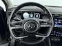 Hyundai Tucson 1.6 T-GDI MHEV COMFORT | NAVI via APPLE CARPLAY & ANDROID AUTO | TREKGEWICHT 1650 KG | CLIMA | CRUISE | CAMERA | 17'' LM VELGEN | STOEL- & STUURVERWARMING | PRIVACY GLASS | FABRIEKSGARANTIE GELDIG T/M 5-2027! |
