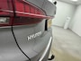 Hyundai Santa Fe 1.6 T-GDI PHEV COMFORT SMART | SOH 98% | TREKHAAK | CHIQUE LEDEREN INTERIEUR | ALL SEASONS | NAVI | CLIMA | CRUISE ADAPT. | 360 CAMERA | 19'' LMVELGEN | FABRIEKSGARANTIE GELDIG T/M 4-2027! |