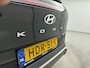 Hyundai Kona 1.6 GDI HEV COMFORT SMART | NAVI | CLIMA | CAMERA | CRUISE | 18'' LM VELGEN | STOEL- & STUURVERWARMING | FABRIEKSGARANTIE GELDIG T/M 2-2030! |