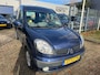 Renault Kangoo 1.6-16V Privilège airco, elec pakket , trekhaak , nwe apk , nwe banden zeer nette perfect rijdende auto