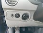 Renault Kangoo 1.6-16V Privilège airco, elec pakket , trekhaak , nwe apk , nwe banden zeer nette perfect rijdende auto