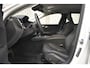 Volvo V60 T6 350PK AWD Essential Bright | Trekhaak | BLIS | Leder |