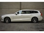 Volvo V60 T6 350PK AWD Essential Bright | Trekhaak | BLIS | Leder |