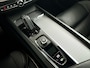 Volvo XC60 B4 Diesel AWD R-Design | Panoramadak | Parkeercamera | Harman Kardon | Stoel- en Stuuverwarming