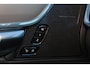 Volvo V90 T6 Recharge AWD Plus Dark - IntelliSafe Assist & Surround - 360º Camera - Harman/Kardon audio - Adaptieve LED koplampen - Verwarmde voorstoelen, stuur & achterbank - Parkeersensoren voor & achter - Elektr. bedienb. voorstoelen met geheugen - Extra getint glas - Elektr. inklapbare trekhaak - 19' LMV
