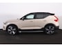 Volvo EX40 Performance Ultra 82 kWh - Panorama/schuifdak - IntelliSafe Assist & Surround - 360º Camera - Harman/Kardon audio - Verwarmde voorstoelen, stuur & achterbank - Parkeersensoren voor & achter - Elektr. bedienb. voorstoelen met geheugen links - Wollen bekleding - Draadloze tel. lader - Warmtepomp - Extra getint glas - Elektr. inklapbare trekhaak - 20' LMV