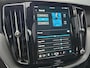 Volvo XC60 2.0 T8 Plug-in hybrid AWD Plus Dark | Luchtvering | Extra getint glas | Harman/Kardon Audio | 360 graden camera |