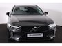Volvo V60 T6 Recharge AWD Plus Dark - IntelliSafe Assist & Surround - 360º Camera - Harman/Kardon audio - Adaptieve LED koplampen - Verwarmde voorstoelen, stuur & achterbank - Parkeersensoren voor & achter - Elektr. bedienb. voorstoelen met geheugen - Extra getint glas - Elektr. inklapbare trekhaak - 18' LMV