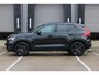 Volvo XC40 B4 Automaat Plus Black Edition | Elektrisch Verstelbare en verwarmbare voorstoelen | Stuurwielverwarming | Premium audio by Harman Kardon | 360° Parkeercamera | Microtech/Nubuck Bekleding   | Keyless | Elektrische Achterklep | Adaptieve Cruise Control | 20 inch Lichtmetalen Velgen