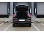Volvo XC40 B4 Automaat Plus Black Edition | Elektrisch Verstelbare en verwarmbare voorstoelen | Stuurwielverwarming | Premium audio by Harman Kardon | 360° Parkeercamera | Microtech/Nubuck Bekleding   | Keyless | Elektrische Achterklep | Adaptieve Cruise Control | 20 inch Lichtmetalen Velgen