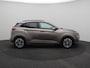 Hyundai Kona Electric EV Premium 64 kWh | Achteruitrijcamera | Stoelverkoeling | Sensoren | Head Up Dislay | Adaptieve Cruise