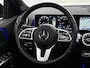 Mercedes-Benz GLB 200 Premium Plus 7p. 7 Persoons | Lichtmetalen velgen | Panorama dak | Trekhaak weg klapbaar | Elect. bed. Voorstoelen met memory Inclusief 24 maanden MB Certified garantie voor Europa.