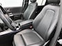 Mercedes-Benz GLB 200 Premium Plus 7p. 7 Persoons | Lichtmetalen velgen | Panorama dak | Trekhaak weg klapbaar | Elect. bed. Voorstoelen met memory Inclusief 24 maanden MB Certified garantie voor Europa.