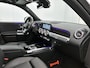 Mercedes-Benz GLB 200 Premium Plus 7p. 7 Persoons | Lichtmetalen velgen | Panorama dak | Trekhaak weg klapbaar | Elect. bed. Voorstoelen met memory Inclusief 24 maanden MB Certified garantie voor Europa.
