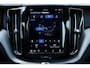 Volvo XC60 T8 Plug-in hybrid AWD Ultra Dark | | Nieuwe auto | Luchtvering | Trekhaak Semi-Elektrisch | Panoramisch schuif- /kanteldak | 21" inch lichtmetalen velgen | Head-Up Display | 360 graden camera | Harman/Kardon Audiosysteem | Extra getint glas | Elektrisch verstelbare voorstoelen met geheugenfunctie | Stoel- / Stuurwielverwarming | Verwarmde achterbank | Volvo Guard Alarm Klasse 3 |