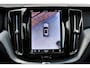 Volvo XC60 T8 Plug-in hybrid AWD Ultra Dark | | Nieuwe auto | Luchtvering | Trekhaak Semi-Elektrisch | Panoramisch schuif- /kanteldak | 21" inch lichtmetalen velgen | Head-Up Display | 360 graden camera | Harman/Kardon Audiosysteem | Extra getint glas | Elektrisch verstelbare voorstoelen met geheugenfunctie | Stoel- / Stuurwielverwarming | Verwarmde achterbank | Volvo Guard Alarm Klasse 3 |