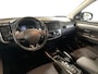 Mitsubishi Outlander 2.0 Connect Pro | Parkeersensoren | Trekhaak | Adaptive Cruise Control | Climate | Camera | Navi |
