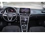 Volkswagen T-Roc 1.5 TSI 150pk Style DSG Automaat / Panorama dak / Navigatie / LM 17 inch / APP / LED Plus / Park Assist / Camera