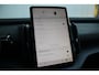 Volvo EX30 Single Motor Extended Range Europa 69 kWh Verwarmde voorstoelen en stuurwiel | Elektrisch verstelbare voorstoelen | Warmtepomp | Premium audio by Harman Kardon | Apple Carplay en Android Auto | Extra getint glas achter
