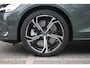 Volvo V60 2.0 T6 Plug-in hybrid AWD Ultra Bright | Bowers & Wilkins audiosysteem | Extra getint glas | 19 inch lichtmetalen velgen | 360 graden camera | Stoel- / stuurwielverwarming |