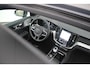 Volvo V60 2.0 T6 Plug-in hybrid AWD Ultra Bright | Bowers & Wilkins audiosysteem | Extra getint glas | 19 inch lichtmetalen velgen | 360 graden camera | Stoel- / stuurwielverwarming |