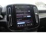 Volvo EX40 Single Motor Extended Range Plus 82 kWh Adaptieve cruise control | Harman Kardon Geluidsinstallatie | Verwarmbare voorstoelen en stuur | 360 graden camera | Pilot assist | Extra getinte ramen achter | Warmtepomp