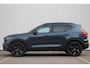 Volvo XC40 B4 197PK Plus Black Edition | Adaptieve Cruise Control met Pilot Assist | Premium audio by Harman Kardon | Elektrische voorstoelen met geheugen | Verwarmbare voorstoelen met geheugen | Park Assist voor + achter | 360 Parkeercamera | Keyless Entry | Adaptieve koplampen | Getint glas achter | 20'' Lichtmetalen wielen | Elektrisch glazen panorama-dak