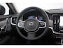 Volvo V90 2.0 T8 Plug-in hybrid AWD Ultra Dark Adaptieve Cruise Control met Pilot Assist | Verwarmde Voorstoelen en Stuurwiel | Panoramisch Schuif-/kanteldak | Gelamineerde zijruiten en achterruit | Bowers & Wilkens audiosysteem | Head-Up Display | 360º Camera | Blind Spot Information System | Verwarmbare achterbank | 20" Lichtmetalen wielen | Luchtvering | Massagefunctie voorstoelen