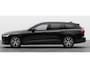 Volvo V60 2.0 B4 Essential Edition Adaptieve Cruise Control | Dodehoekwaarschuwing | Verwarmbare voorstoelen | Stuurwielverwarming | Parkeersensoren V+A | Achteruitrijcamera | Extra getint glas achter