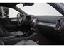 Volvo XC40 B4 Plus Dark | Semi-Elektrische Trekhaak| Verwarmbare Voorstoelen en Stuurwiel | Verwarmbare Voorruit | Premium Audio by Harman Kardon | Adaptieve Cruise Control | Park Assist