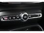 Volvo XC40 B4 Plus Dark | Semi-Elektrische Trekhaak| Verwarmbare Voorstoelen | Verwarmbare Voorruit en stuurwiel | Premium Audio by Harman Kardon | Adaptieve Cruise Control | Park Assist