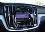 Volvo V60 T6 Plug-in hybrid AWD Plus Dark | Adaptive Cruise & Pilot Assist | Stoelverwarming Voor & Achter | Stuurverwarming | Semi-Elektrische Trekhaak | Verwarmbare Voorruit | Premium Audio by Harman Kardon | 360 Camera |