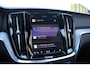 Volvo V60 T6 Plug-in hybrid AWD Plus Dark | Adaptive Cruise & Pilot Assist | Stoelverwarming Voor & Achter | Stuurverwarming | Semi-Elektrische Trekhaak | Verwarmbare Voorruit | Premium Audio by Harman Kardon | 360 Camera |