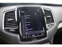 Volvo XC90 T8 455PK Plug-in hybrid AWD Ultra Dark | Luchtvering | High End Bowers&Wilkins Audio | Stoelverwarming Voor & Achter | Stoelventilatie & Massage | Gelamineerde Zijruiten | Panoramisch Schuif-/Kanteldak | Semi-Elektrische Trekhaak | 360º Camera |
