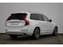Volvo XC90 T8 455PK Plug-in hybrid AWD Ultra Dark | Luchtvering | High End Bowers&Wilkins Audio | Stoelverwarming Voor & Achter | Stoelventilatie & Massage | Gelamineerde Zijruiten | Panoramisch Schuif-/Kanteldak | Semi-Elektrische Trekhaak | 360º Camera |
