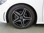Mercedes-Benz B-klasse 180 Business Solution AMG | Night | Trekhaak | Widescreen Stoelverwarming | Achteruitrijcamera |