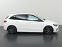 Mercedes-Benz B-klasse 180 Business Solution AMG | Night | Trekhaak | Widescreen Stoelverwarming | Achteruitrijcamera |