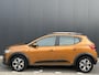 Dacia Sandero Stepway TCe 100 Bi-Fuel Comfort | NAVI | CLIAMTE EN CRUISE CONTROL | 1E EIGENAAR | DEALER ONDERHOUDEN | APPL ECARPLAY EN ANDROID AUTO | DODEHOEK DETECTIE | SENSOREN V+A | CAMERA | ALL SEASONBANDEN |