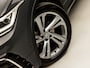 Volkswagen Tiguan 1.5 TSI R-Line 150Pk Automaat (2X R-LINE, PANORAMADAK, ALCANTARA, APPLE CARPLAY, STUUR/STOELVERWARMING, CAMERA, IQ LIGHT, KEYLESS, ADAPTIVE CRUISE, ELEK ACHTERKLEP, NIEUWSTAAT)