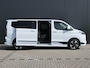 Ford Transit Custom 320 2.5 PHEV L2H1 Sport DC | 1-fase laadkabel mode 3 16A, 10 meter (PHEV) | 19 inch lichtmetalen velgen Sport (Matte Black) | 8-weg verstelbare & verwarmbare passagiersstoel (Sport GB)