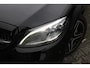 Mercedes-Benz C-klasse Estate 200 Business Solution AMG 184pk | Incl. 12 maanden garantie 1e Eigenaar | 360 Camera | Stoelverwarming | Apple Carplay | Sportstoelen Leer | LED verlichting | Zwarte hemel | Elektr. kofferbak | Navigatie | Cruise control | Virtual cockpit | Bomvolle C-Klasse! |