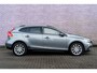 Volvo V40 Cross Country T3 Polar+ Luxury | Navi | Cruise Control | Panoramadak | Harman Kardon Audio | Keyless | Getint Glas | Camera | DAB | Park Assist | Volvo On Call | 17" LM