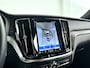 Volvo S60 B4 Aut. Ultimate Dark | Panoramadak | 360º camera | Head-up display | Harman Kardon | Stoel- en Stuurverwarming